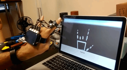 逆天科技！Gest手套革新交互，隔空打字引領(lǐng)穿戴設(shè)備新紀(jì)元