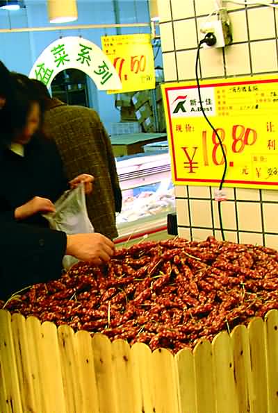 超市散裝食品“裸賣”隱患大，衛生安全誰來保障？
